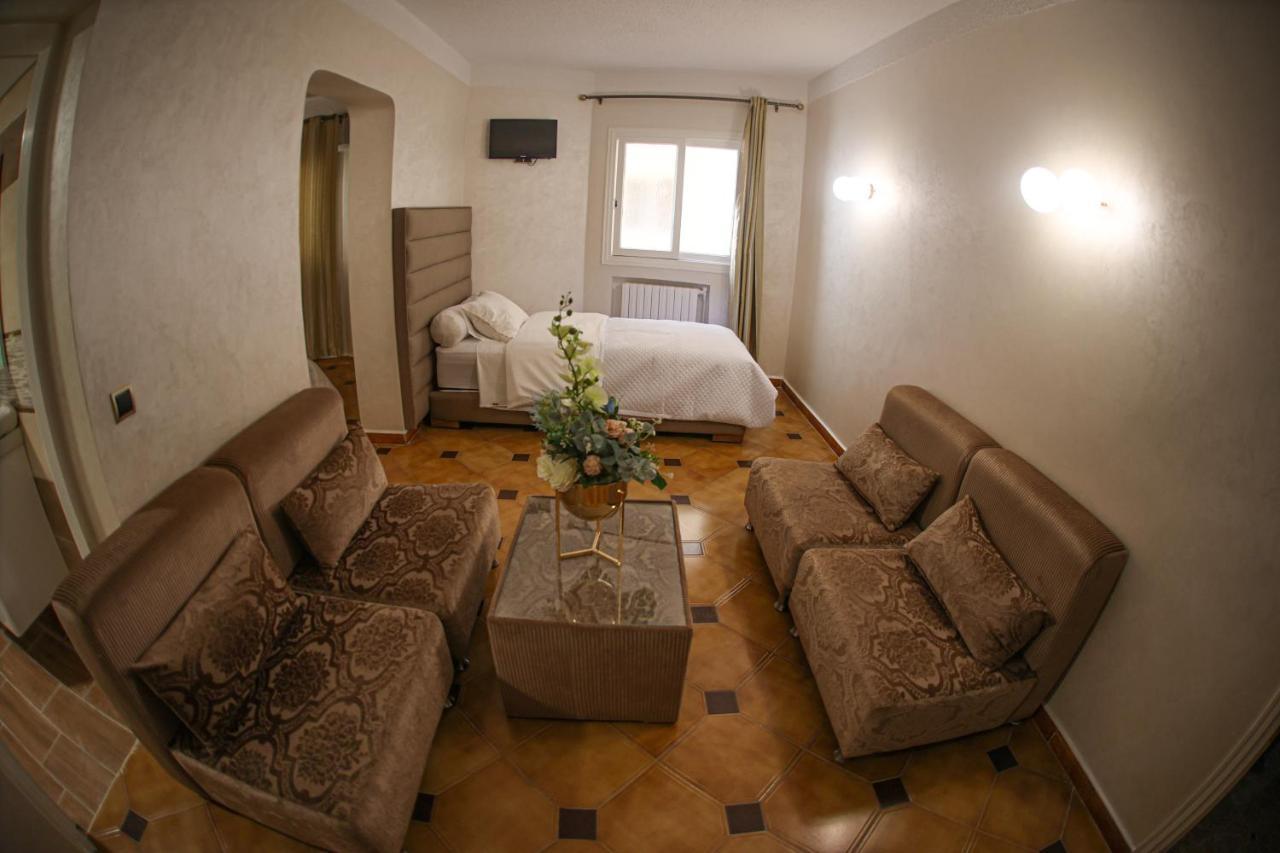 Hotel Des Lilas Oujda Exteriör bild